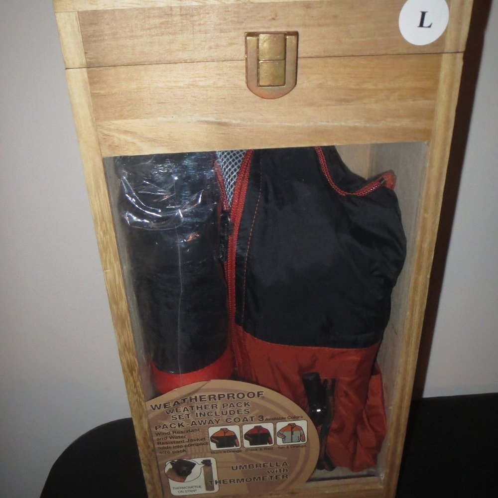 Men's Weatherproof Pack - New in Box Size Large